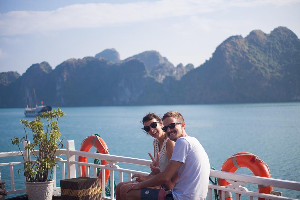Golden Star Cruise Hotel Nan Giang Exterior photo